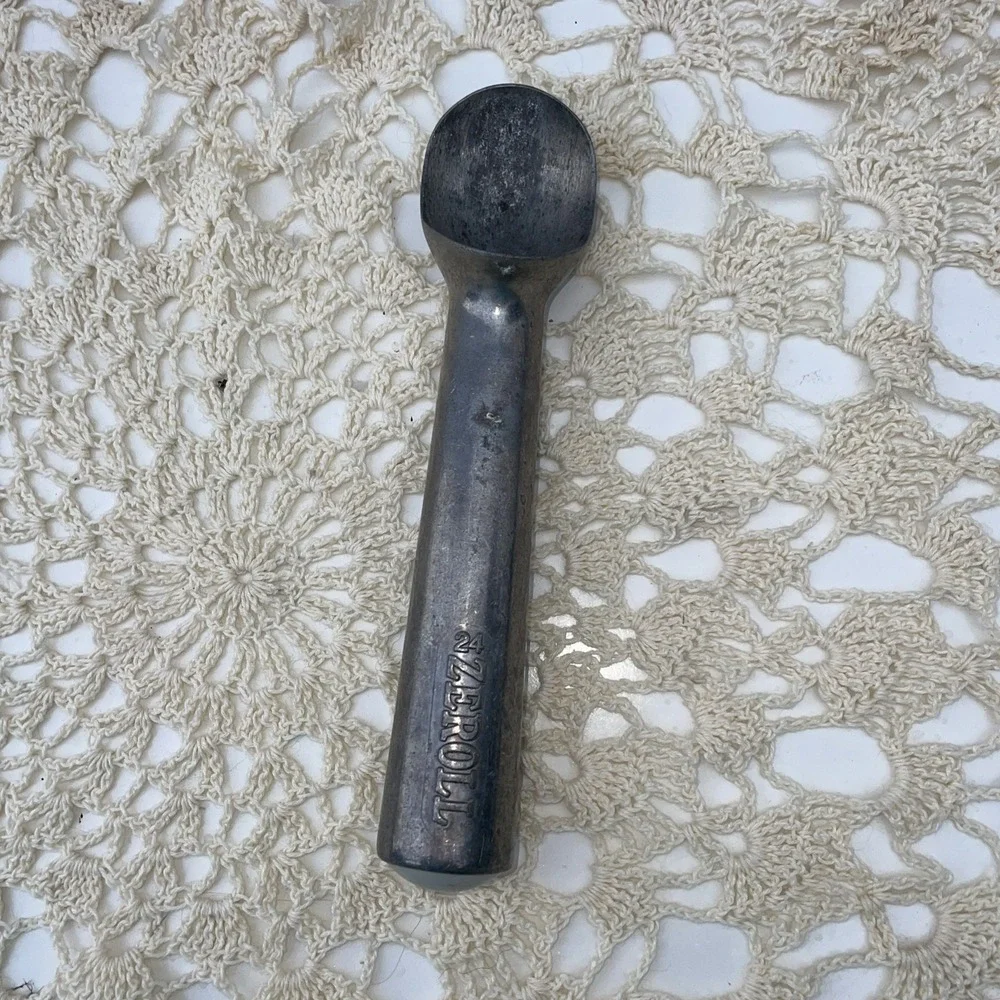 Vintage ZEROLL 24 Roll Dippers Ice Cream Scoop Handle